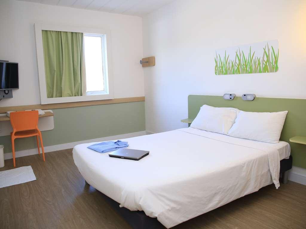 Ibis Budget ピラシカーバ エクステリア 写真