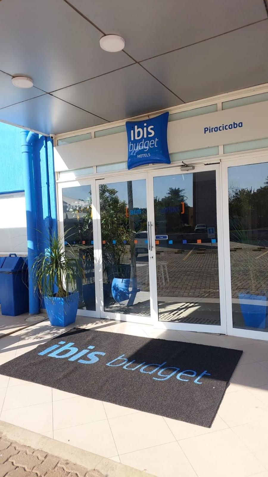 Ibis Budget ピラシカーバ エクステリア 写真