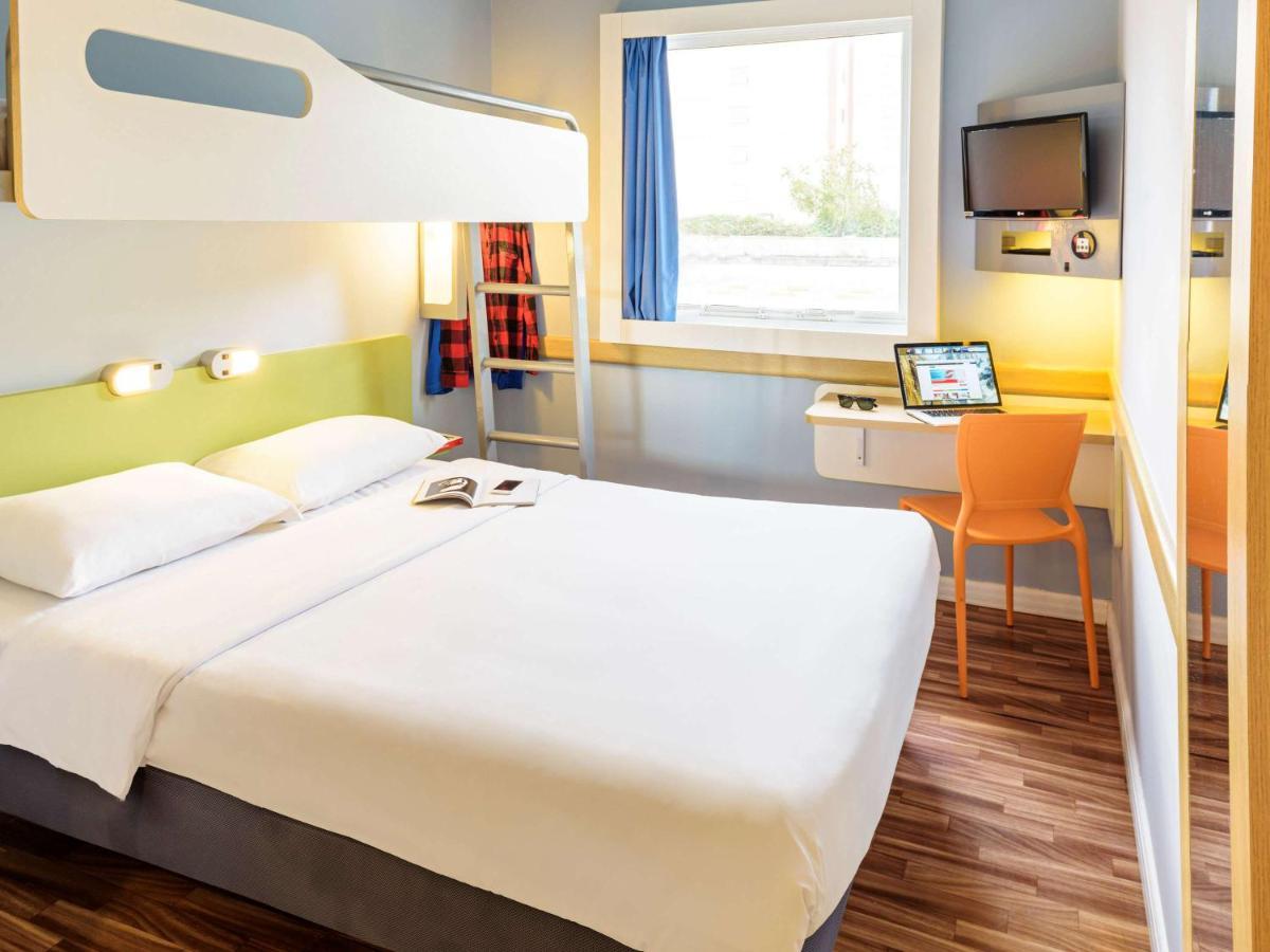 Ibis Budget ピラシカーバ エクステリア 写真